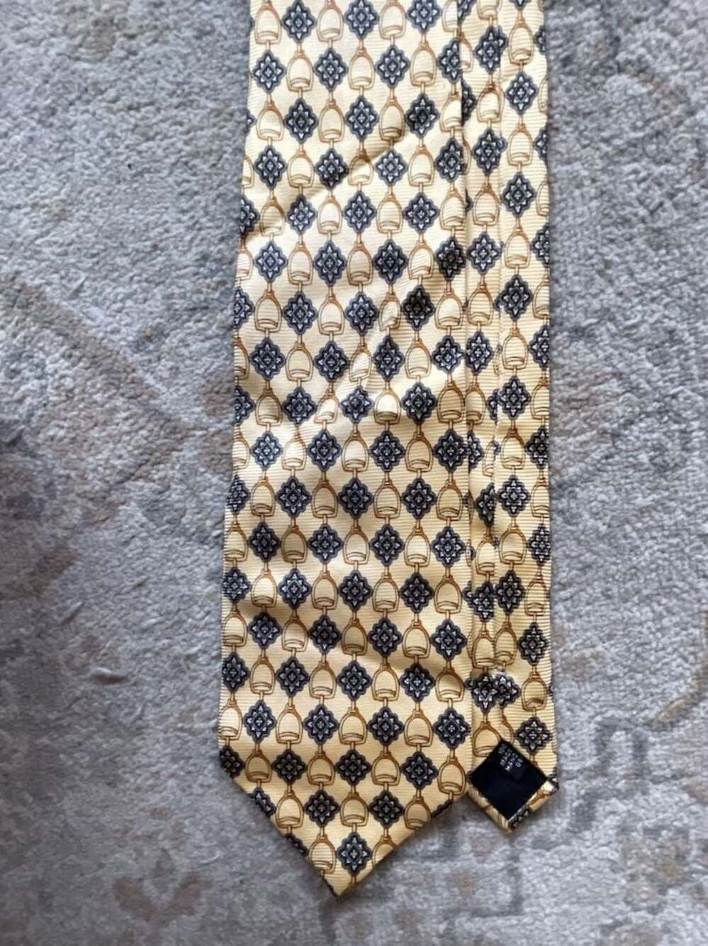 Classico Designed by Paolo Gucci 100% Silk Horsebit Pattern Tie